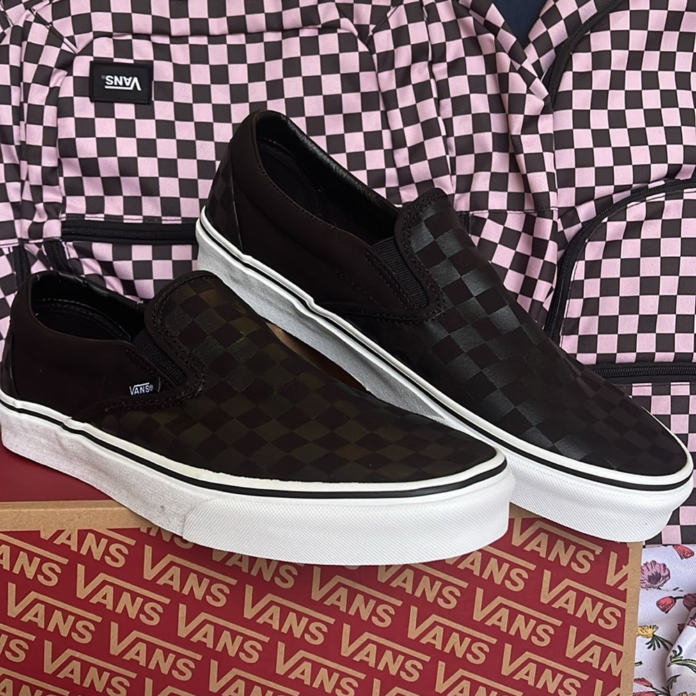 Vans Men’s Classic Slip-On (Checkerboard)Black/Black
VN000EYE276
Sneakers - Picture 5 of 15